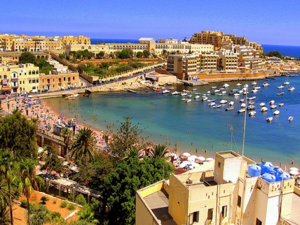 Unbeatable Location Valletta And Harbour Views Apartment Sliema Exterior photo